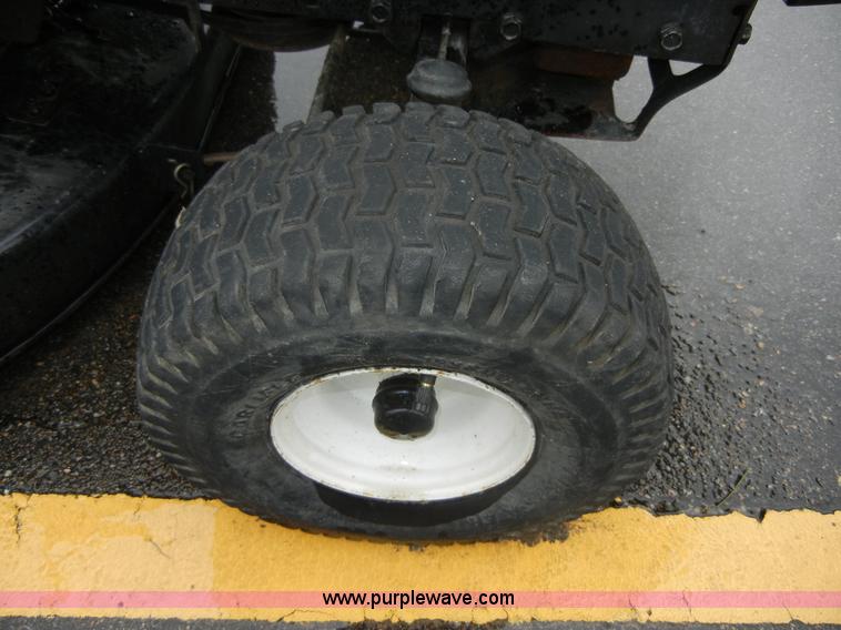 image for item 2270 Weed Eater Poulan riding lawn mower