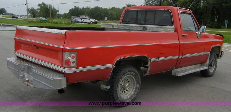 image for item 2361 1984 GMC K1500 High Sierra pickup truck