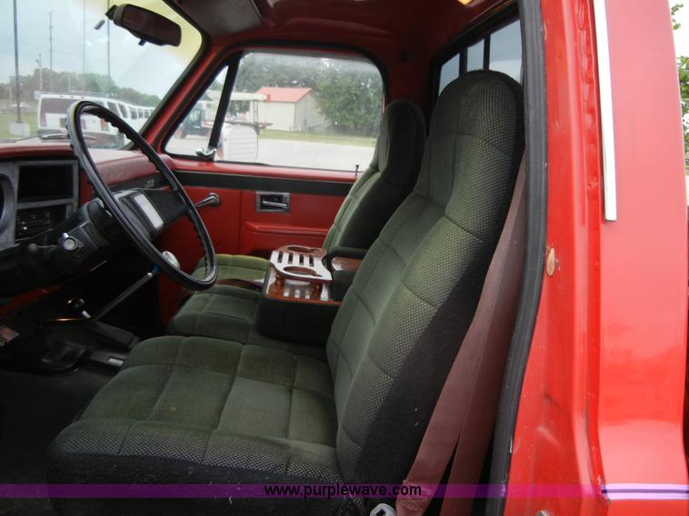 image for item 2361 1984 GMC K1500 High Sierra pickup truck