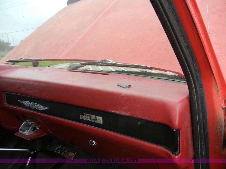 image for item 2361 1984 GMC K1500 High Sierra pickup truck
