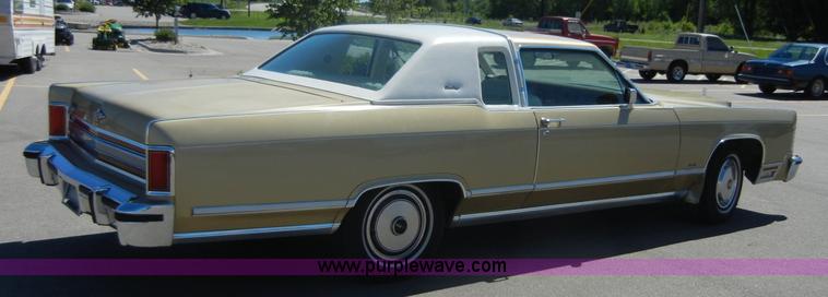 image for item 2363 1979 Lincoln Continental