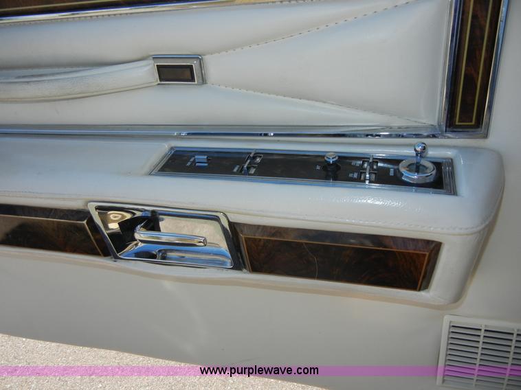 image for item 2363 1979 Lincoln Continental