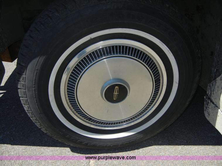 image for item 2363 1979 Lincoln Continental