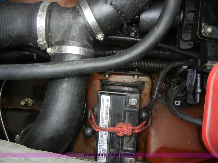 image for item 2364 1999 Polaris Genesis jet ski with trailer