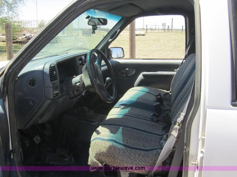 image for item 3057 1996 Chevrolet K3500 crew cab pickup truck
