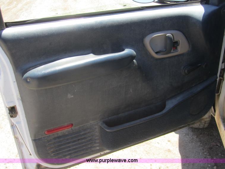 image for item 3057 1996 Chevrolet K3500 crew cab pickup truck