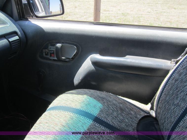 image for item 3057 1996 Chevrolet K3500 crew cab pickup truck