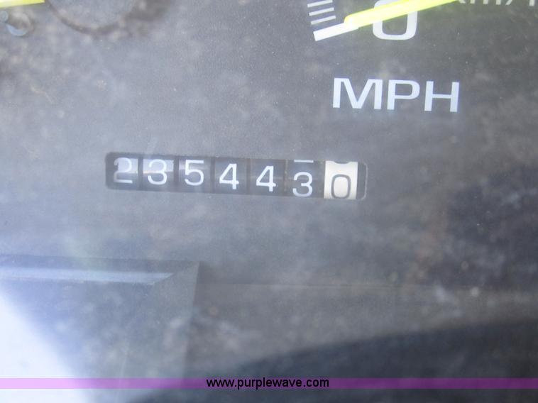 image for item 3057 1996 Chevrolet K3500 crew cab pickup truck