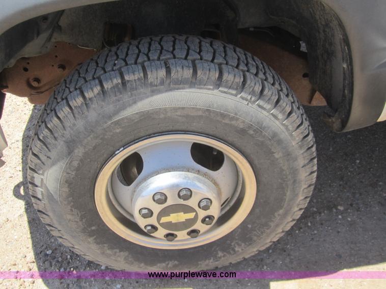 image for item 3057 1996 Chevrolet K3500 crew cab pickup truck