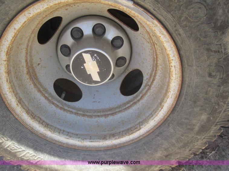 image for item 3057 1996 Chevrolet K3500 crew cab pickup truck