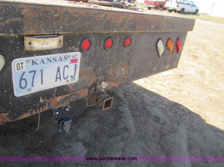 image for item 3064 2002 Chevrolet Silverado K2500HD extended cab pickup truck