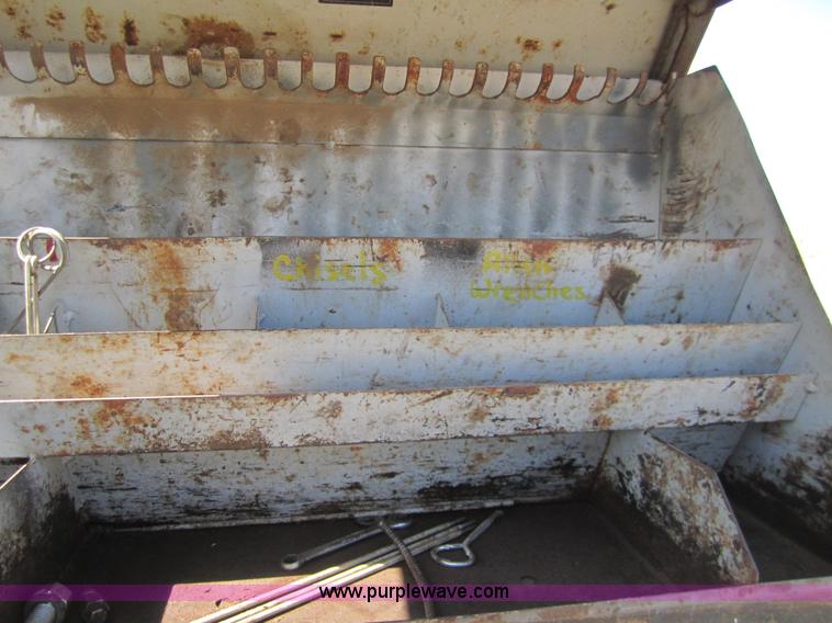 image for item 3064 2002 Chevrolet Silverado K2500HD extended cab pickup truck