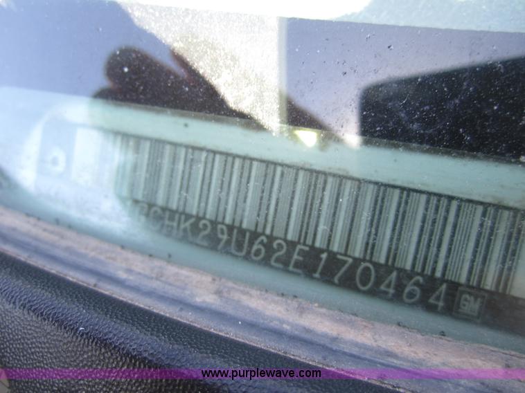 image for item 3064 2002 Chevrolet Silverado K2500HD extended cab pickup truck