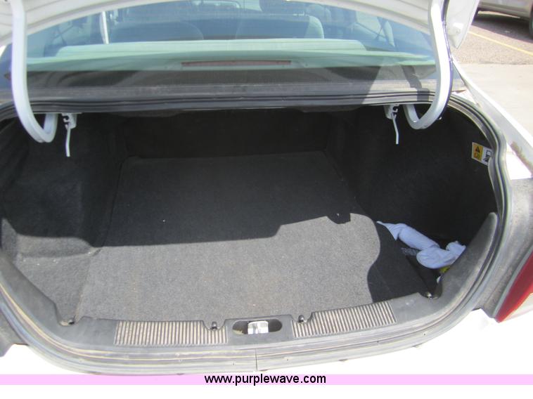 image for item 3068 2007 Ford Taurus SE