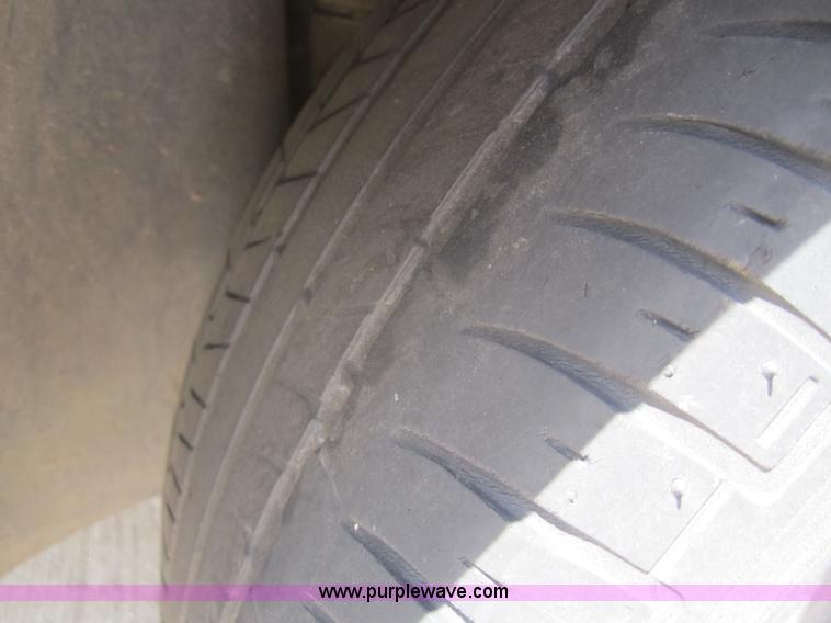 image for item 3068 2007 Ford Taurus SE