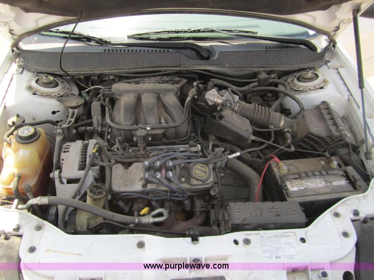 image for item 3068 2007 Ford Taurus SE