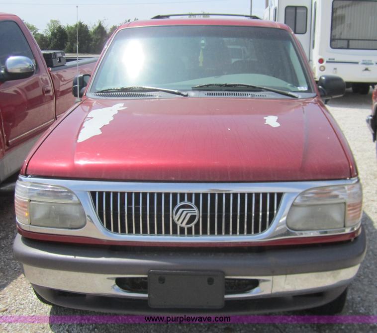 image for item 3069 1997 Mercury Mountaineer SUV