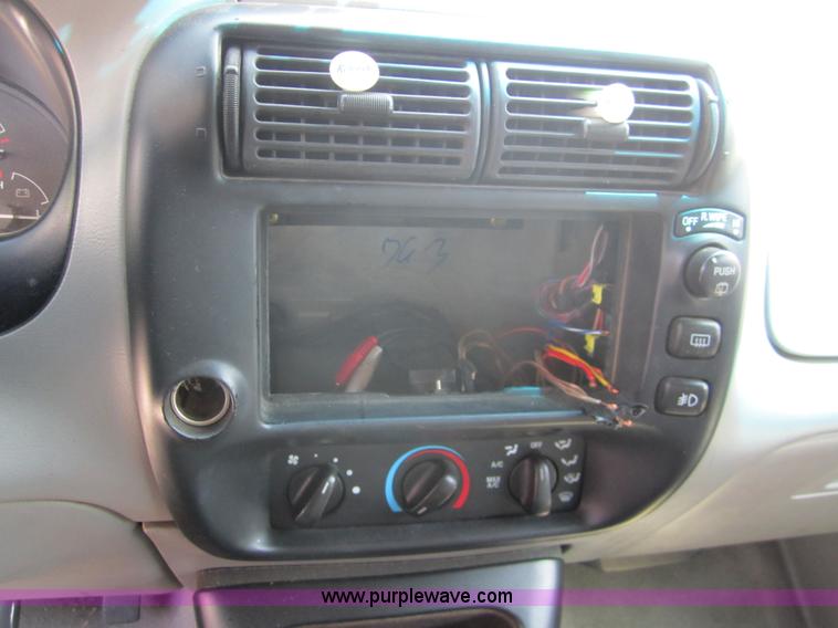 image for item 3069 1997 Mercury Mountaineer SUV