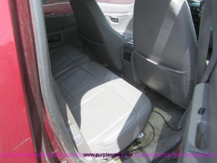 image for item 3069 1997 Mercury Mountaineer SUV