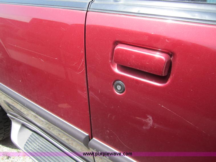 image for item 3069 1997 Mercury Mountaineer SUV