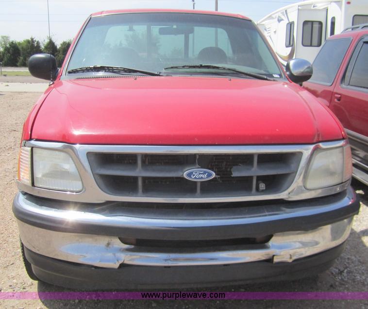 image for item 3070 1997 Ford F150 pickup truck