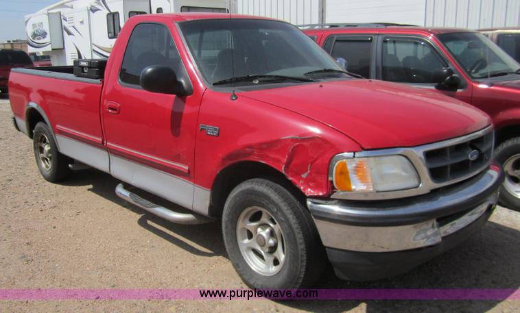 image for item 3070 1997 Ford F150 pickup truck