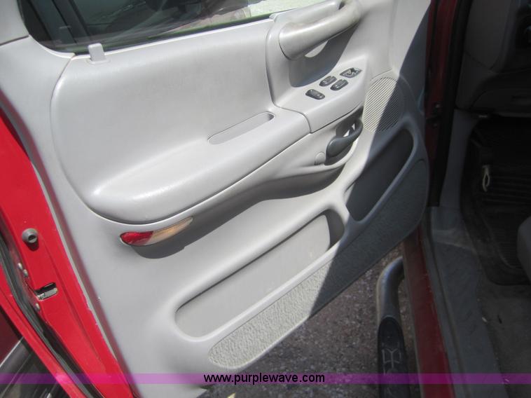 image for item 3070 1997 Ford F150 pickup truck