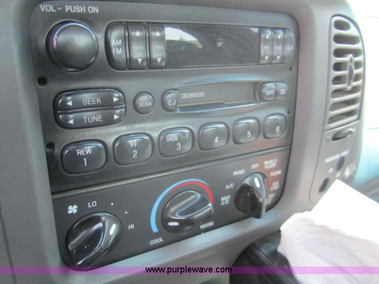 image for item 3070 1997 Ford F150 pickup truck