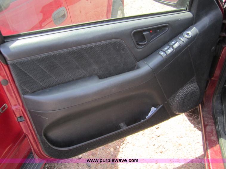 image for item 3072 1996 Chevrolet Blazer SUV