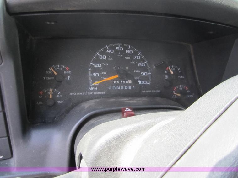 image for item 3072 1996 Chevrolet Blazer SUV