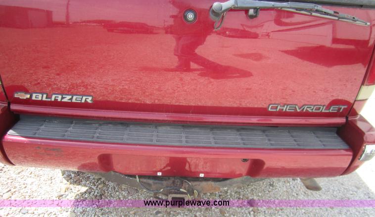 image for item 3072 1996 Chevrolet Blazer SUV