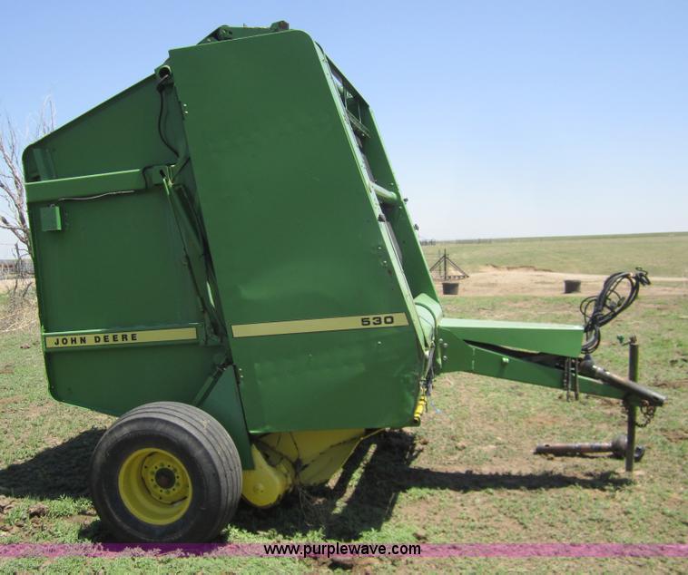 image for item 3137 1984 John Deere 530 round baler