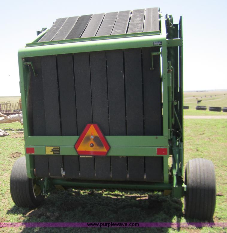 image for item 3137 1984 John Deere 530 round baler