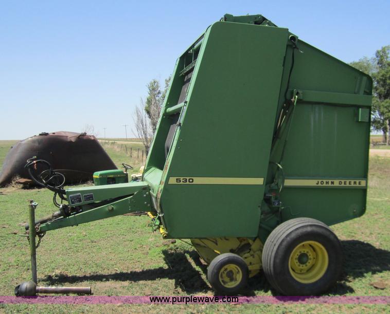 image for item 3137 1984 John Deere 530 round baler