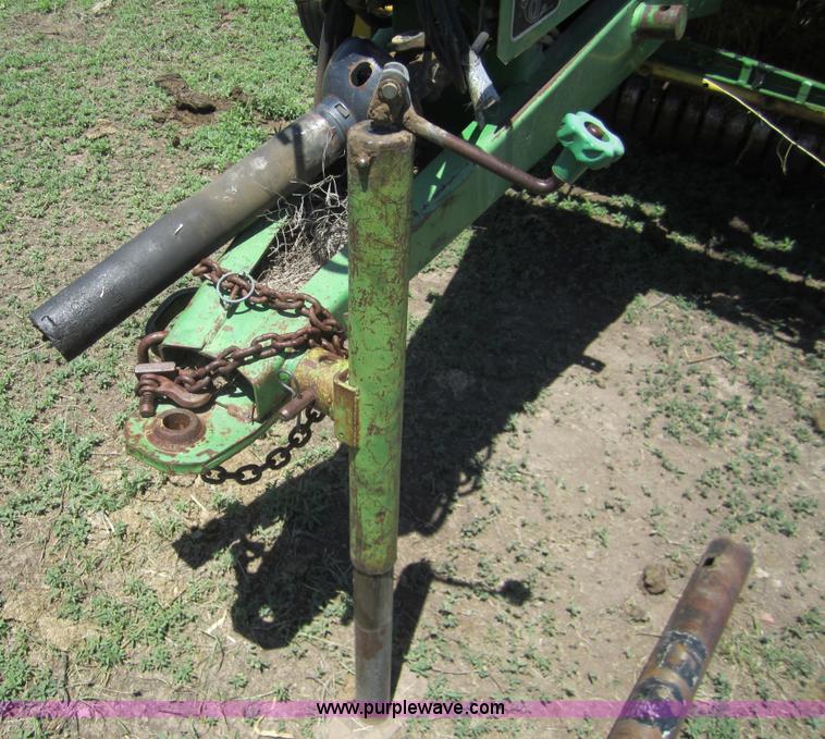 image for item 3137 1984 John Deere 530 round baler