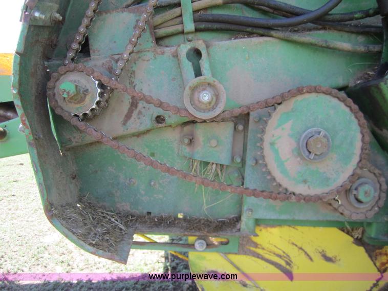 image for item 3137 1984 John Deere 530 round baler
