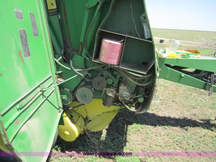 image for item 3137 1984 John Deere 530 round baler