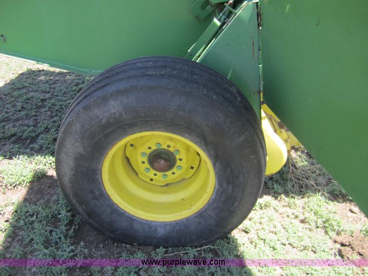 image for item 3137 1984 John Deere 530 round baler