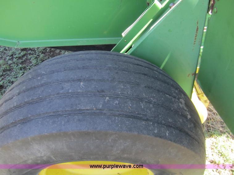 image for item 3137 1984 John Deere 530 round baler