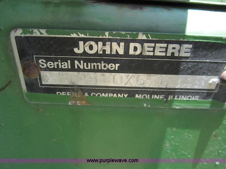 image for item 3137 1984 John Deere 530 round baler