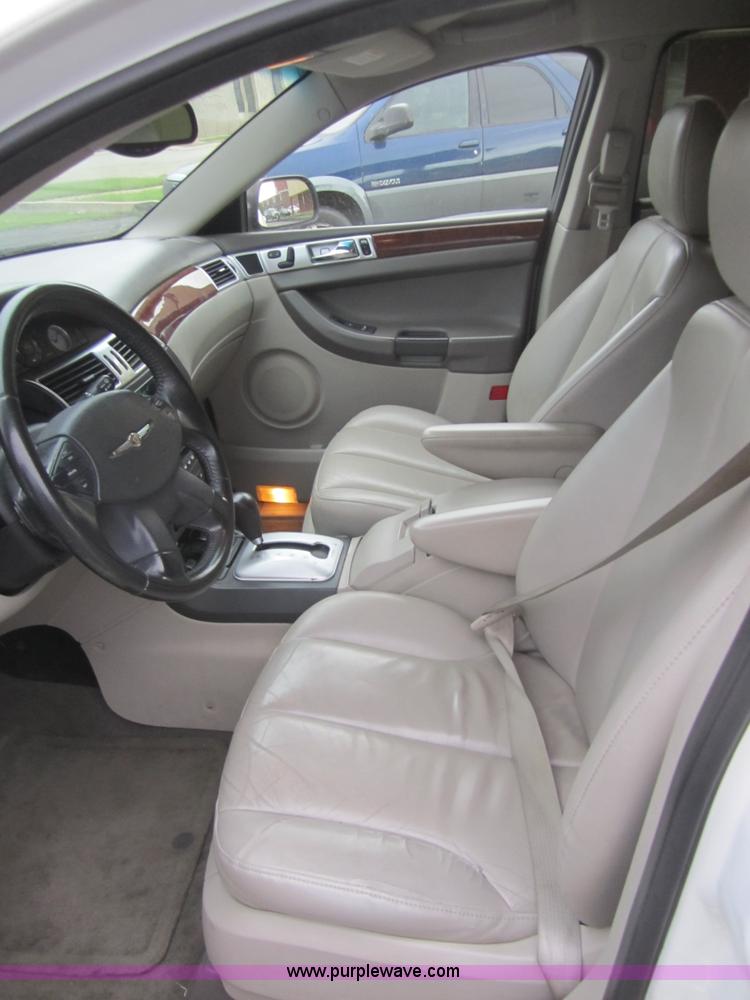 image for item 3738 2004 Chrysler Pacifica SUV