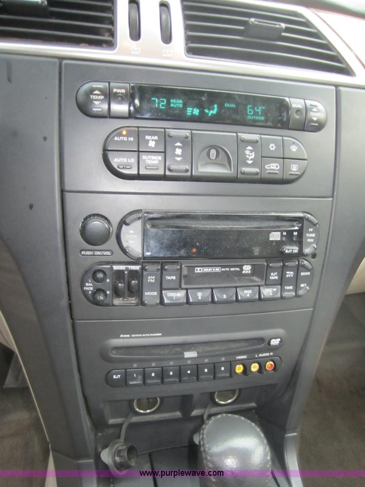 image for item 3738 2004 Chrysler Pacifica SUV