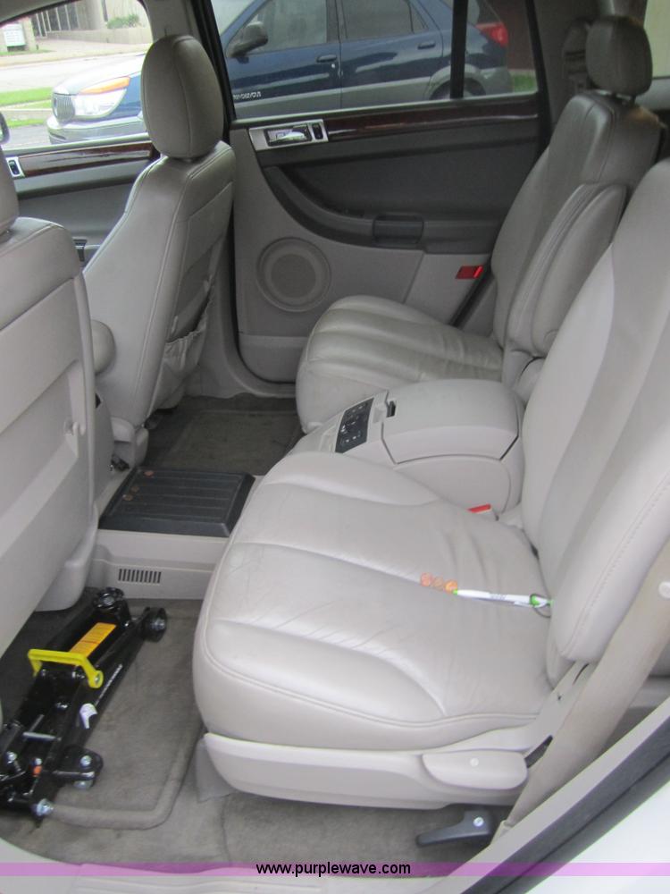 image for item 3738 2004 Chrysler Pacifica SUV