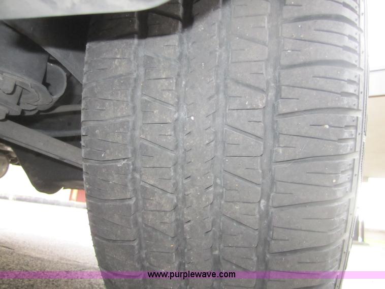 image for item 3738 2004 Chrysler Pacifica SUV