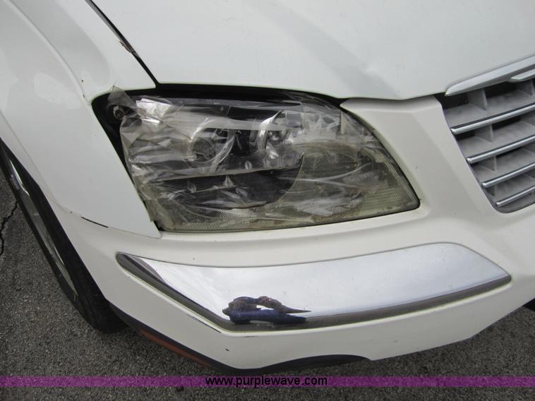 image for item 3738 2004 Chrysler Pacifica SUV