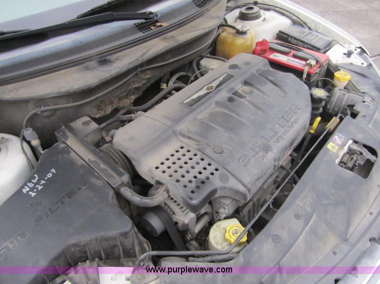 image for item 3738 2004 Chrysler Pacifica SUV