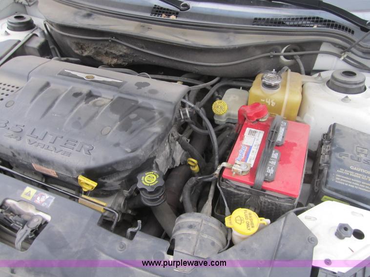 image for item 3738 2004 Chrysler Pacifica SUV