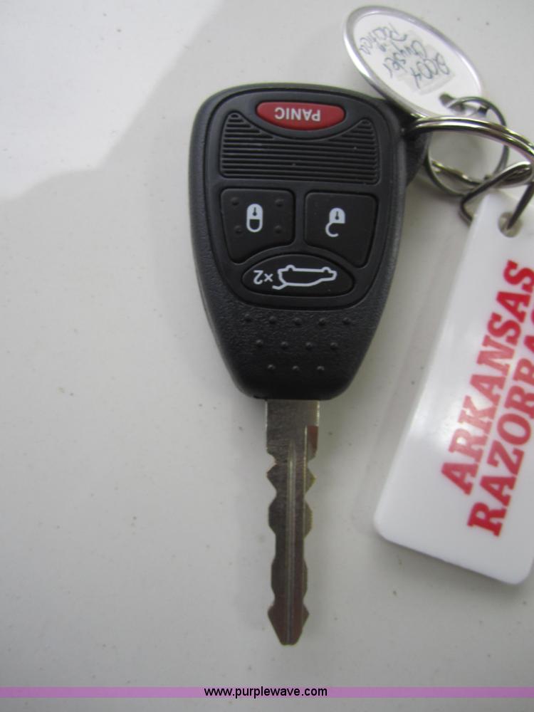 image for item 3738 2004 Chrysler Pacifica SUV