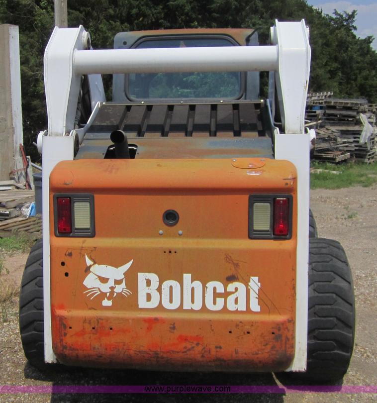 image for item 3762 2002 Bobcat S250 skid steer