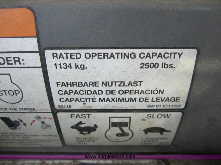 image for item 3762 2002 Bobcat S250 skid steer